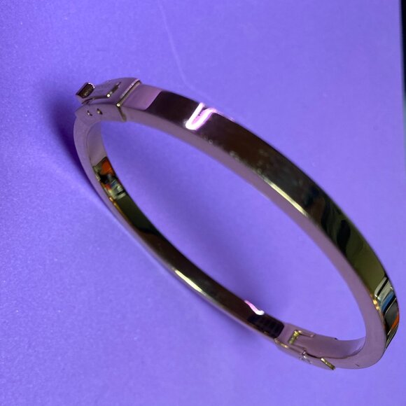 Michael Kors Plain Gold Tone Bangle Bracelet - Picture 1 of 4